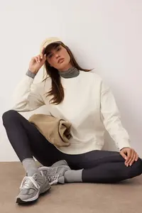 TRENDYOLMİLLA Ecru Oversized/Wide Pattern Sewing Detail Thick Fleece Inside Knitting Sweatshirt