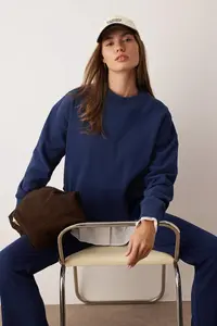 TRENDYOLMİLLA Navy Blue Oversized/Wide Pattern Sewing Detail Thick Fleece Inside Knitting Sweatshirt