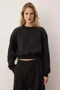 TRENDYOLMİLLA Black Soft Touch Sliver Stone Accessory Detailed Crew Neck Knitting Sweatshirt - Image 2