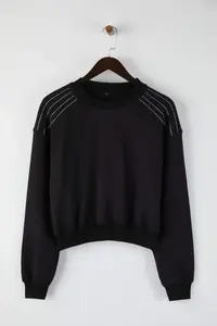 TRENDYOLMİLLA Black Soft Touch Sliver Stone Accessory Detailed Crew Neck Knitting Sweatshirt - Image 5