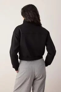 TRENDYOLMİLLA Black Thick Fleece Inside Dog collar Half Patch Zipper Crop Knitting Sweatshirt - Image 4