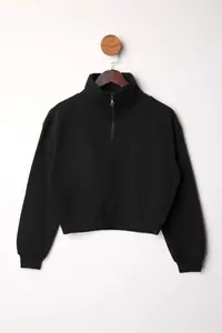 TRENDYOLMİLLA Black Thick Fleece Inside Dog collar Half Patch Zipper Crop Knitting Sweatshirt - Image 5