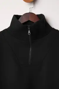 TRENDYOLMİLLA Black Thick Fleece Inside Dog collar Half Patch Zipper Crop Knitting Sweatshirt - Image 6