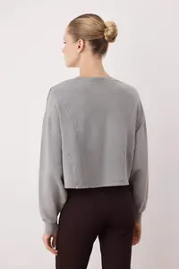 TRENDYOLMİLLA Gray relaxed/Rahat Pattern Sewing Detailed Knitting Sweatshirt - Image 4