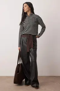 TRENDYOLMİLLA Black Striped Hidden Zippered Oversized/Wide Pattern Thin Knitting Sweatshirt - Image 2