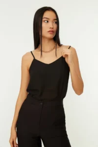 TRENDYOLMİLLA Black Basic Sleeveless Weaving Blouse - Image 7
