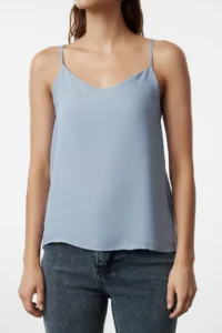 TRENDYOLMİLLA Mavi Basic Sleeveless Weaving Blouse - Image 4