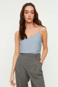 TRENDYOLMİLLA Mavi Basic Sleeveless Weaving Blouse - Image 7