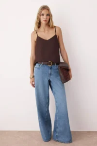 TRENDYOLMİLLA Dark Brown Basic Sleeveless Weaving Blouse