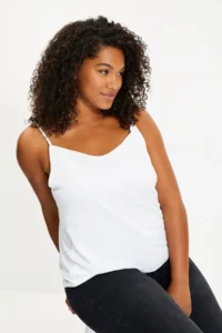 TRENDYOLMİLLA Ecru Basic Sleeveless Weaving Blouse - Image 13