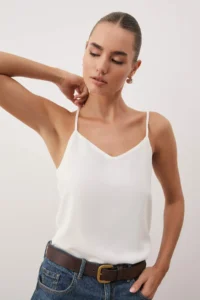 TRENDYOLMİLLA Ecru Basic Sleeveless Weaving Blouse - Image 2