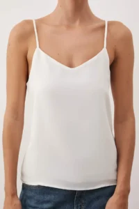 TRENDYOLMİLLA Ecru Basic Sleeveless Weaving Blouse - Image 3