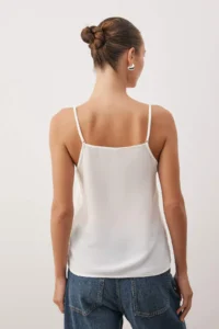 TRENDYOLMİLLA Ecru Basic Sleeveless Weaving Blouse - Image 4