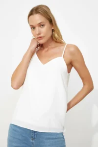 TRENDYOLMİLLA Ecru Basic Sleeveless Weaving Blouse - Image 7