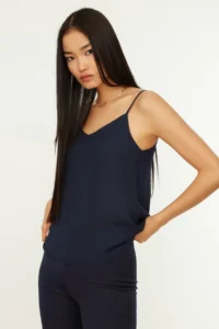 TRENDYOLMİLLA Dark Navy Basic Sleeveless Weaving Blouse - Image 4
