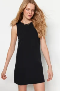TRENDYOLMİLLA Black Plain Kesim Sleeveless Crew Neck Mini Weaving Dress - Image 2