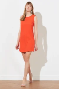 TRENDYOLMİLLA Pomegranate Plain Kesim Sleeveless Crew Neck Mini Weaving Dress - Image 2