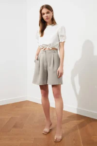 TRENDYOLMiLLA Dark Beige with pocket Regular Pattern Weaving Shorts - Image 5