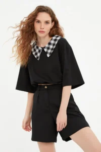 TRENDYOLMiLLA Black with pocket Regular Pattern Weaving Shorts - Image 10