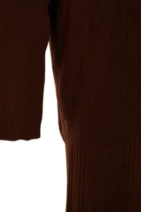 TRENDYOLMİLLA Brown Wide Pattern Basic Fitted Knitwear Top and Bottom Set - Image 7