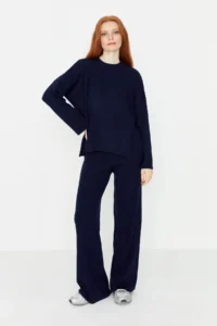 TRENDYOLMİLLA Navy Blue Wide Pattern Basic Fitted Knitwear Top and Bottom Set