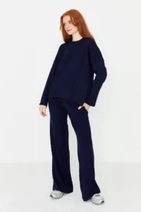 TRENDYOLMİLLA Navy Blue Wide Pattern Basic Fitted Knitwear Top and Bottom Set - Image 2