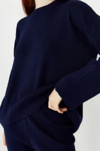 TRENDYOLMİLLA Navy Blue Wide Pattern Basic Fitted Knitwear Top and Bottom Set - Image 3
