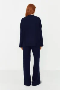 TRENDYOLMİLLA Navy Blue Wide Pattern Basic Fitted Knitwear Top and Bottom Set - Image 4
