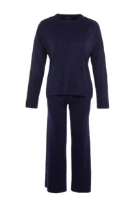 TRENDYOLMİLLA Navy Blue Wide Pattern Basic Fitted Knitwear Top and Bottom Set - Image 5
