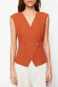 TRENDYOLMİLLA Brick Red Weaving Bonnet Button Detailed Double breasted Blouse - Image 4