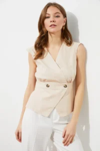 TRENDYOLMİLLA Stone Bonnet Button Detailed Double breasted Weaving Blouse - Image 4