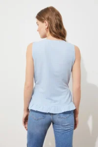 TRENDYOLMİLLA Mavi V-neck Belden tied up Weaving Blouse - Image 5