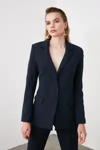 TRENDYOLMİLLA Navy Blue Regular Lined Weaving Blazer Jacket - Image 16