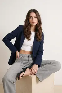 TRENDYOLMİLLA Navy Blue Regular Lined Weaving Blazer Jacket - Image 2