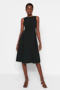TRENDYOLMİLLA Black Pleated Lined Midi Weaving Dress - Image 5