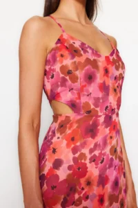 TRENDYOLMİLLA Fuchsia A Cut Lined Waist Detailed flower patterned Maxi Weaving Dress - Image 6