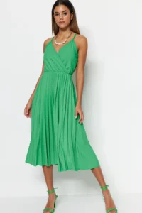 TRENDYOLMİLLA Green Waisted/skater Midi Double breasted pleated Adjustable Sleeveless Knitting Dress