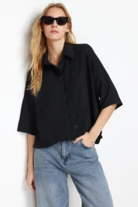 TRENDYOLMİLLA Black Oversized Wide Pattern Poor Sleeve Weaving Shirt - Image 2