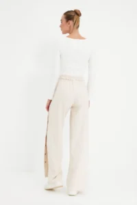 TRENDYOLMİLLA Stone Wide Leg/Wide Leg Sides buttoned Weaving Dress Pants - Image 4