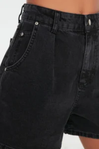 TRENDYOLMiLLA Black More Sustainable pleated High Waist City Size denim Shorts - Image 4