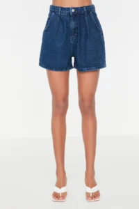 TRENDYOLMiLLA Mavi More Sustainable pleated High Waist City Size denim Shorts - Image 7