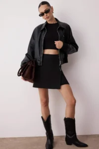 TRENDYOLMiLLA Black Zipper Detailed Weaving Shorts Skirt - Image 3