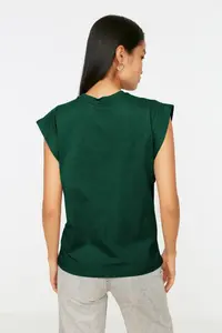 TRENDYOLMİLLA Emerald Green Detailed 100% Cotton Wadding Look Basic Crew Neck Knitting T-Shirt - Image 6