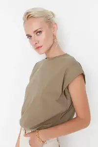 TRENDYOLMİLLA Mink 100% Cotton Wadding Look Basic Crew Neck Knitting T-Shirt - Image 7