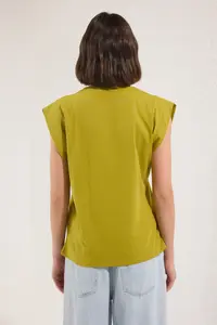 TRENDYOLMİLLA Oil Green 100% Cotton Wadding Appearance Basic Crew Neck Knitting T-Shirt - Image 4