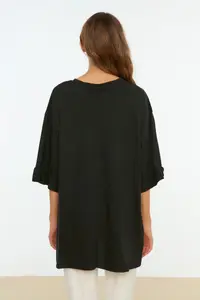 TRENDYOLMİLLA Black Double Sleeve Wide Cut Asymmetric Boyfriend Knitting T-Shirt - Image 6