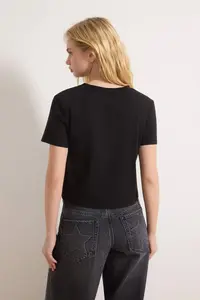 TRENDYOLMİLLA Gray Melange-Black 2 Sets Paket 100% Cotton Crop Crew Neck Knitting T-Shirt - Image 7