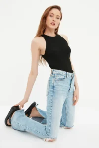 TRENDYOLMİLLA Black Ribbed Blouse - Image 3