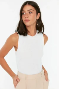 TRENDYOLMİLLA Ecru Crew Neck Crop Blouse - Image 2