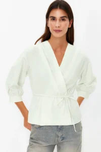 TRENDYOLMİLLA Stone Double breasted Binding Detailed Weaving Blouse - Image 2